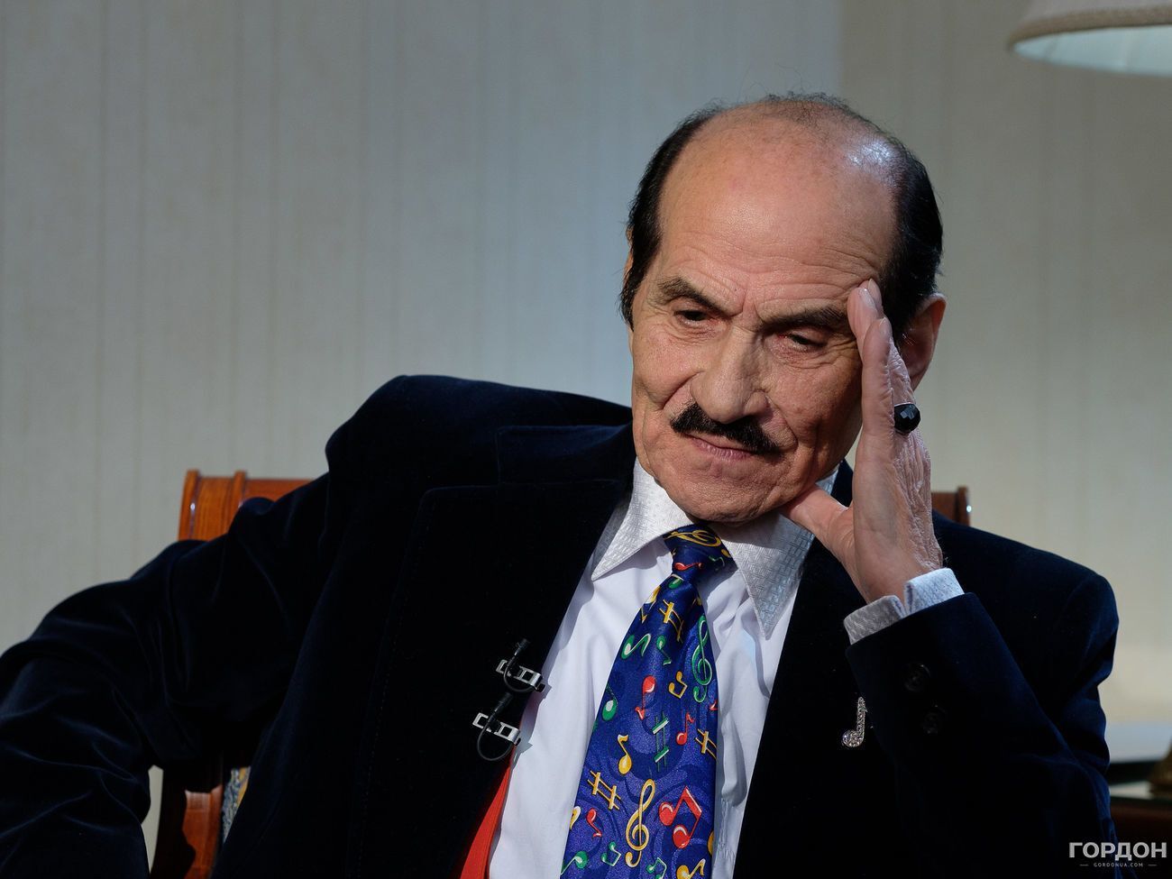 Чапкис: Мы плясали с четырех-пяти лет. Лежала шляпа, в нее бросали кто сколько может