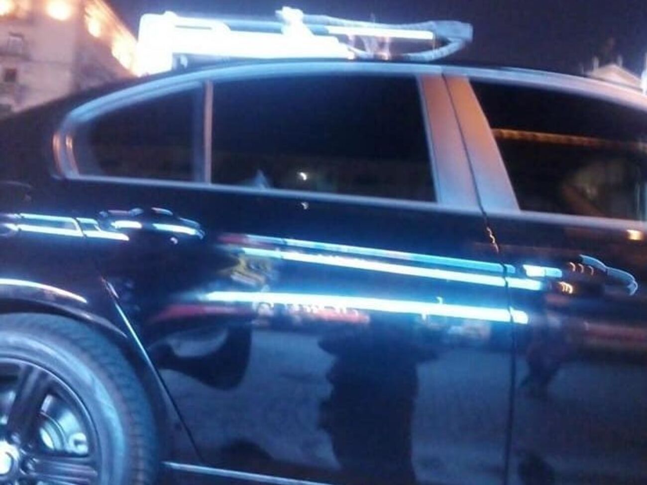 Після приїзду патрульних автомобіль вивантажили з евакуатора