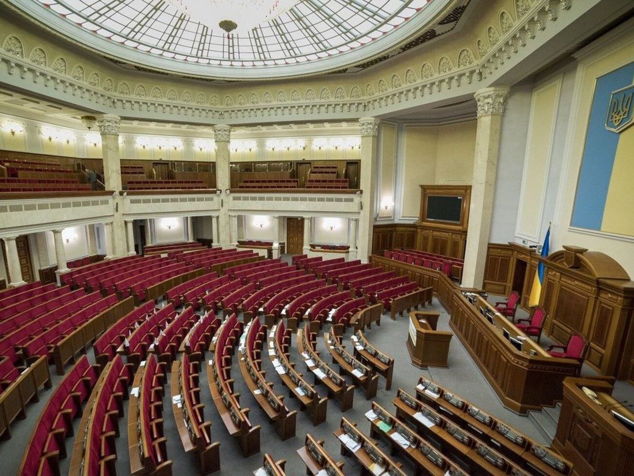 Депутаты хотят разрешить в Раде выступать на русском