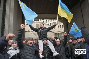 26 февраля 2014 года на проукраинский митинг в Симферополе вышло около 10 тыс. человек