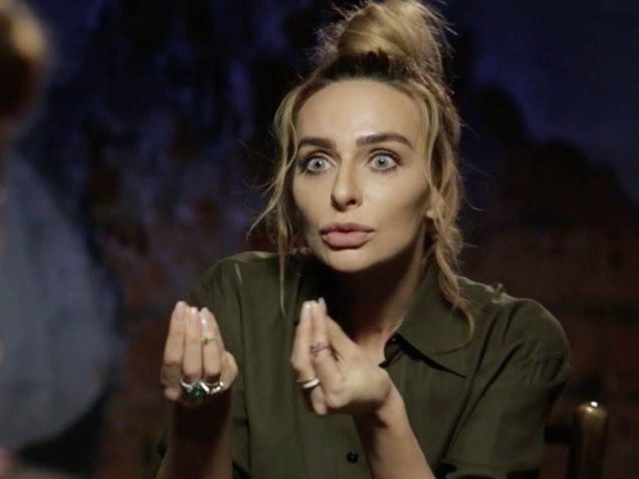 С 2017 года российской актрисе Варнаве запрещен въезд в Украину