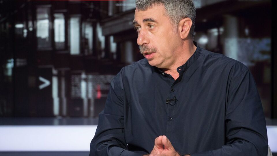 Комаровский: Маску можно еще купить, где-нибудь найти. А нормальный респиратор?