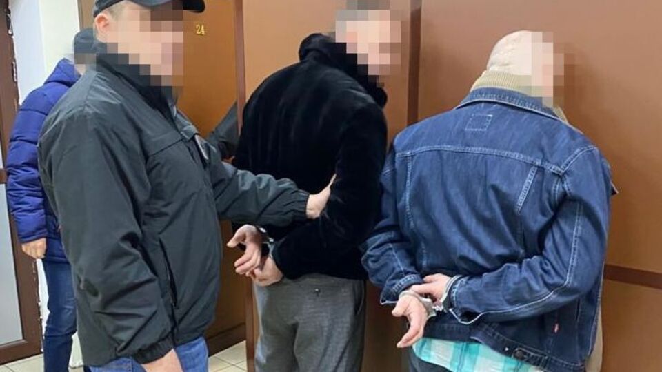 Трьох фігурантів справи затримали під час передання їм першого траншу в розмірі $550 тис.