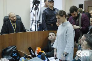 Дугарь (стоит) отказалась от почерковедческой и судебно-психиатрической экспертиз