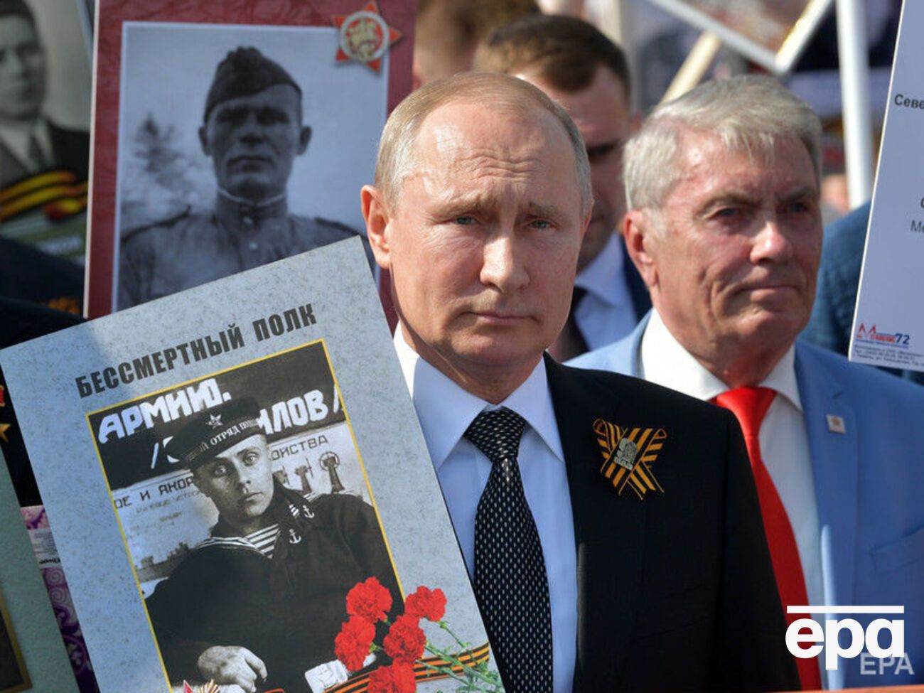 Путин думает, что у России хотят украсть победу во Второй мировой