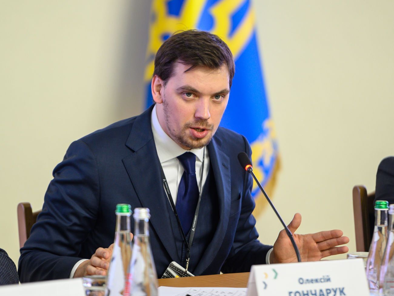 Гончарук заявив, що на центральному рівні корупцію "фактично побороли"