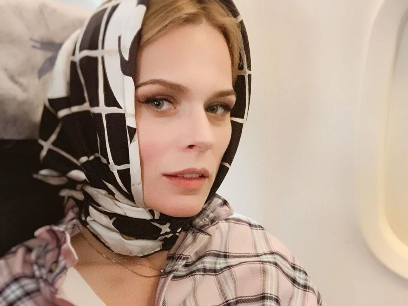 Фреймут оприлюднила відео в рубриці "етикет з Фреймут"