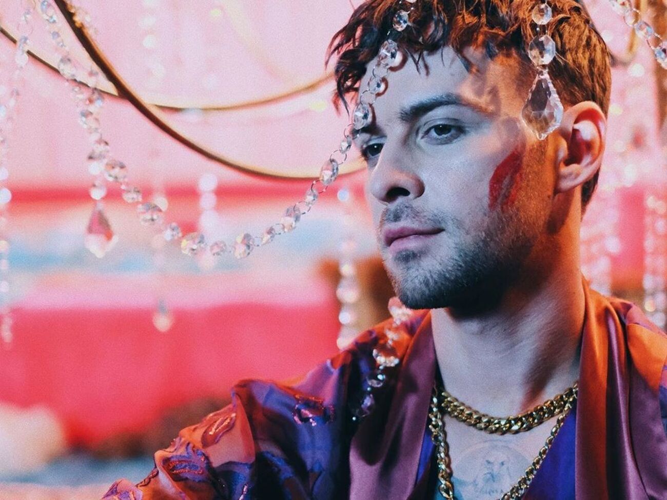 Сингл&nbsp;"Небо льет дождем"&nbsp;войдет в альбом Макса Барских "1990"