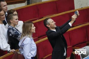 Вакарчук (крайній праворуч) заявив, що Мінські угоди вбивають українців