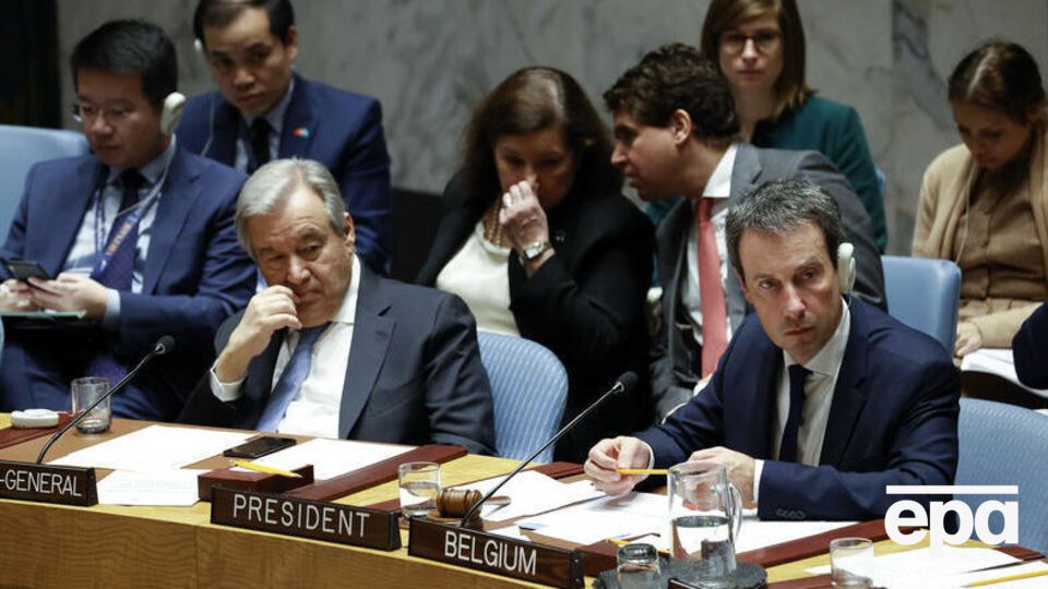 Генсек ООН Гутерриш (слева на переднем плане) заявил, что наступил "один из самых тревожных моментов" войны в Сирии