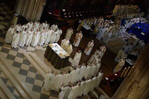 Архиепископ попросил молиться за больных и их опекунов