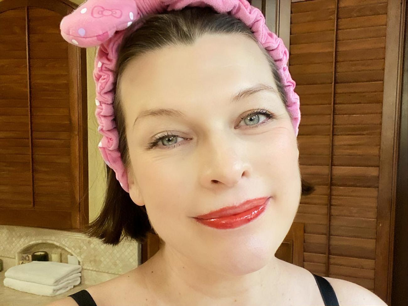 О том, что Йовович родила третьего ребенка, стало известно 2 февраля