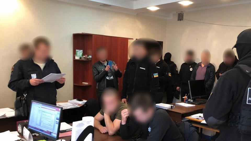 У разі доведення провини поліцейських їм загрожує позбавлення волі на строк від трьох до восьми років