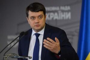 Разумков: Значок, мандат, посада народного депутата – не привілей, а відповідальність