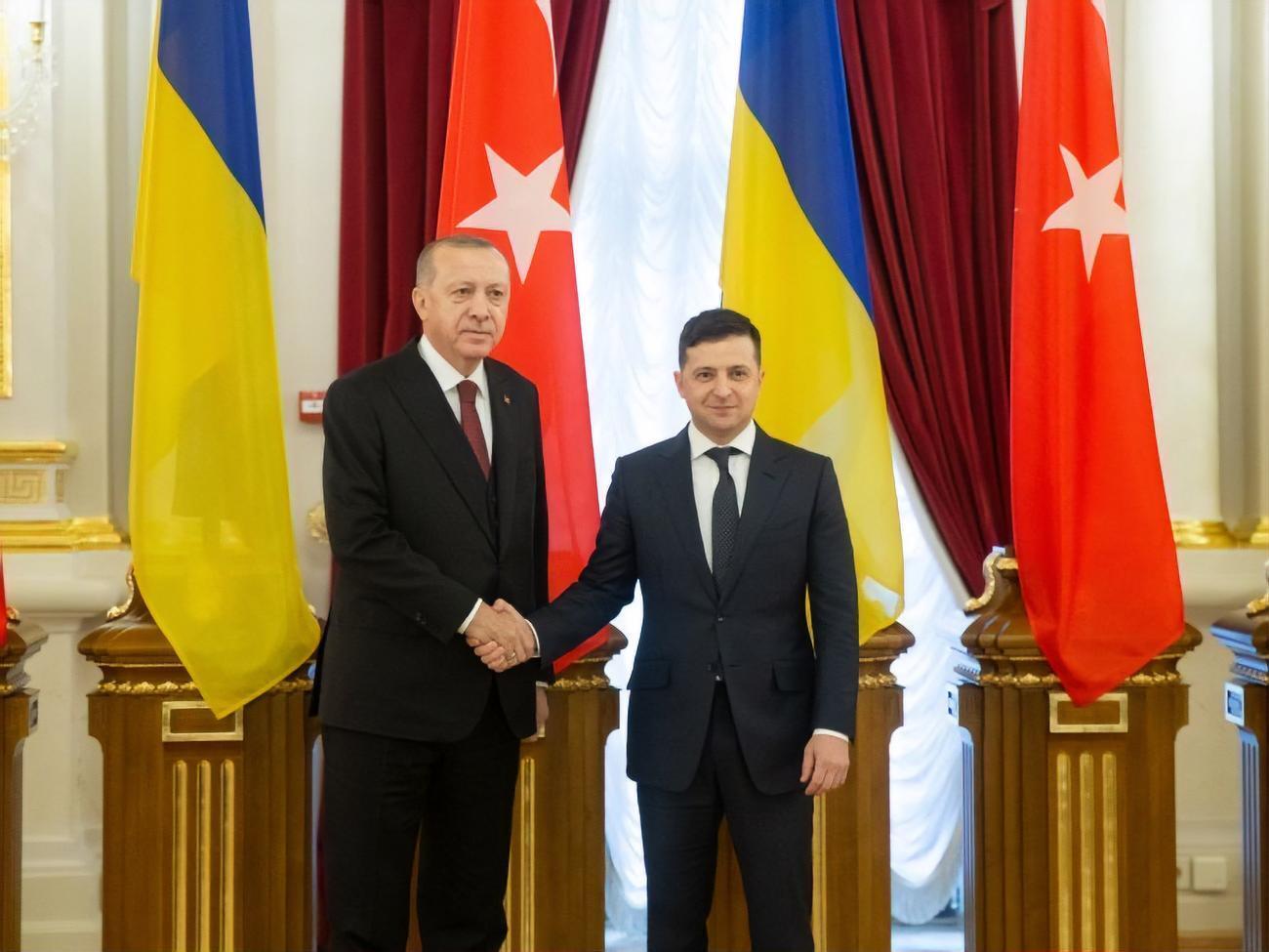 Зеленський сказав Ердогану, що Україна має намір максимально диверсифікувати постачання енергоресурсів