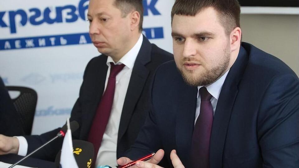 Вишнев (на фото справа) заявил, что занимается другими проектами