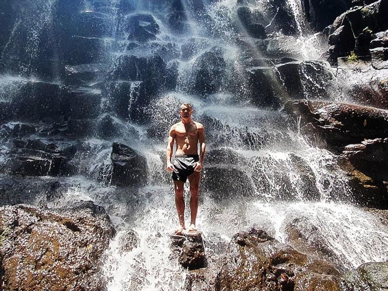 Прохоров: Впервые купался под водопадом. Это кайф, ребята