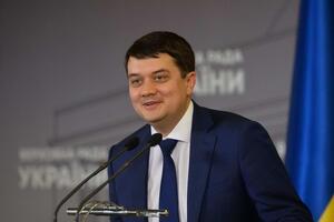 Разумков змінив порядок допуску в Раду