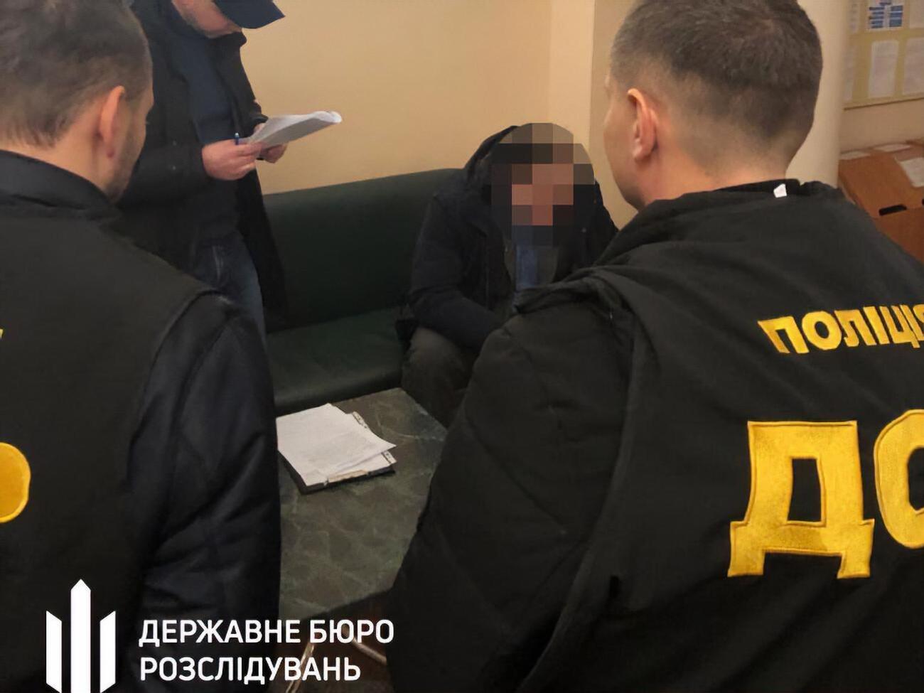 Чиновника задержали непосредственно во время получения им взятки в сумме 2 млн грн, сообщили в ГБР