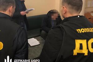 Чиновника задержали непосредственно во время получения им взятки в сумме 2 млн грн, сообщили в ГБР