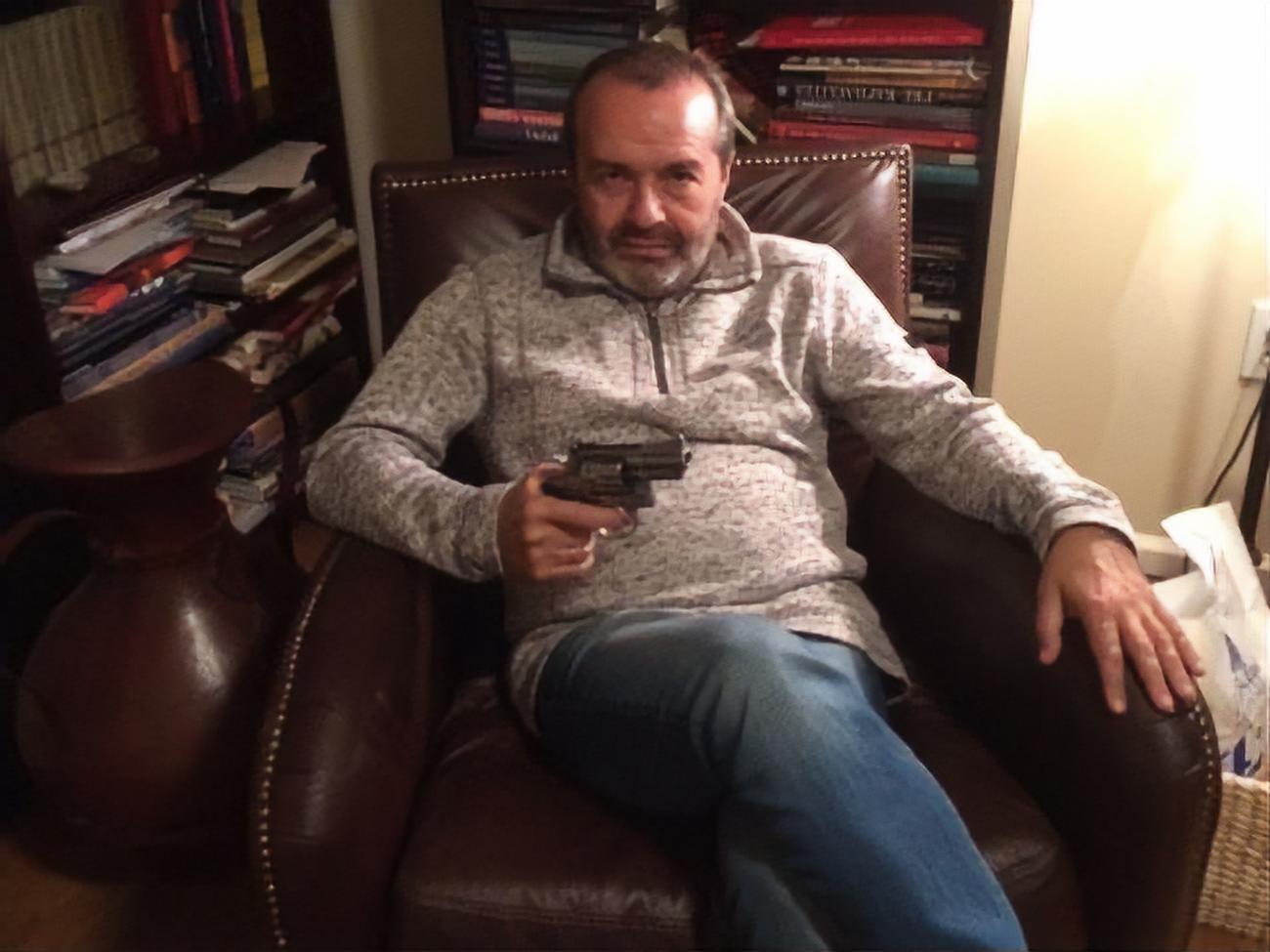 Шендерович (на фото) считает, что Путин и Лукашенко не смогут легитимно жить отдельно от власти