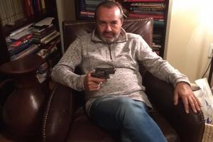 Шендерович (на фото) считает, что Путин и Лукашенко не смогут легитимно жить отдельно от власти