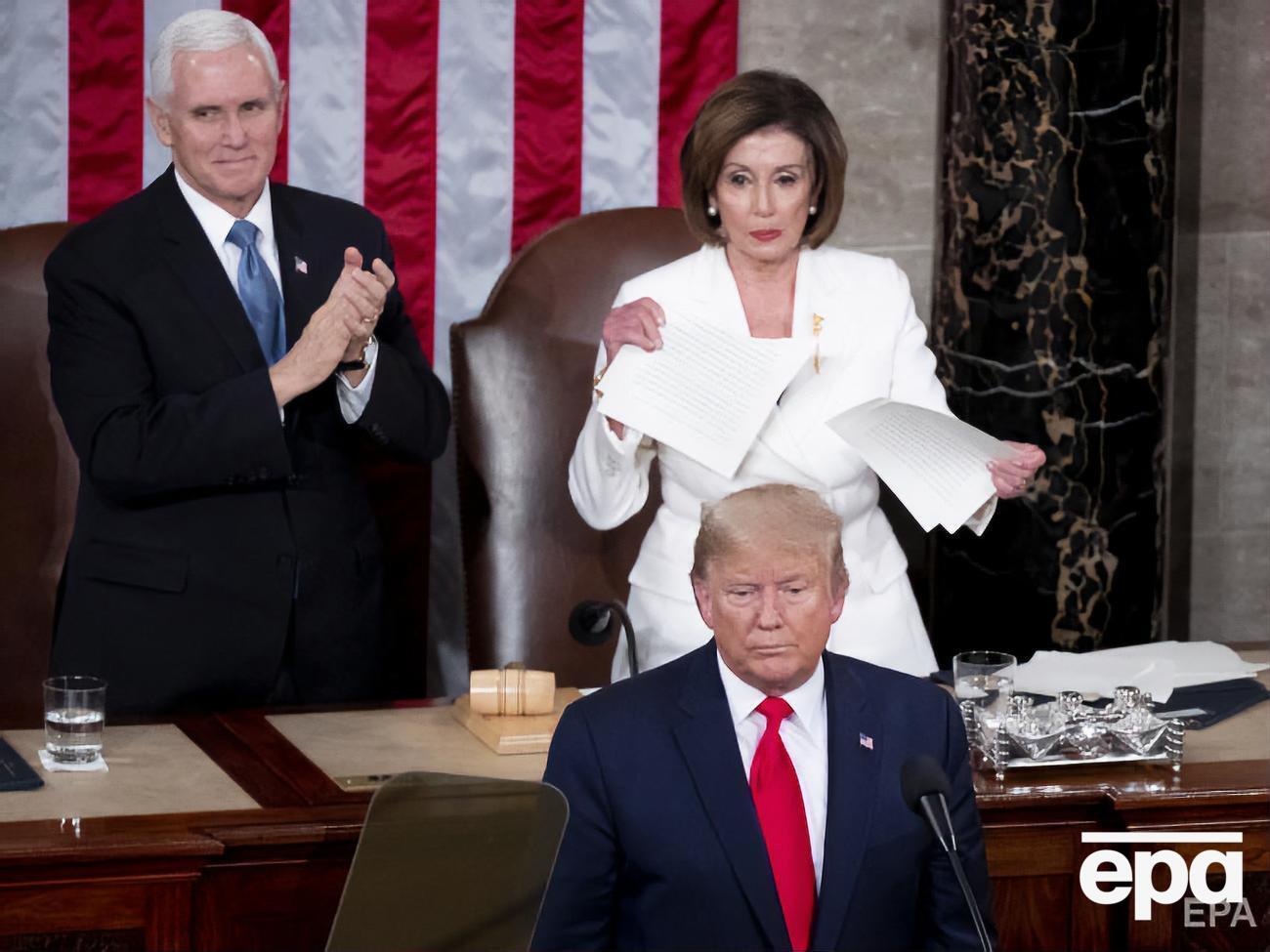 Спікерка порвала копію промови Трампа