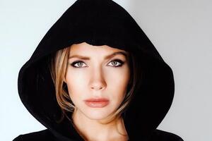 Паперная показала эксперименты с образами