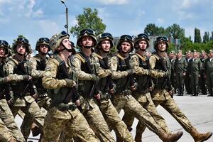 На время проведения призывных кампаний Минобороны организует предоставление консультаций, сообщил Загороднюк