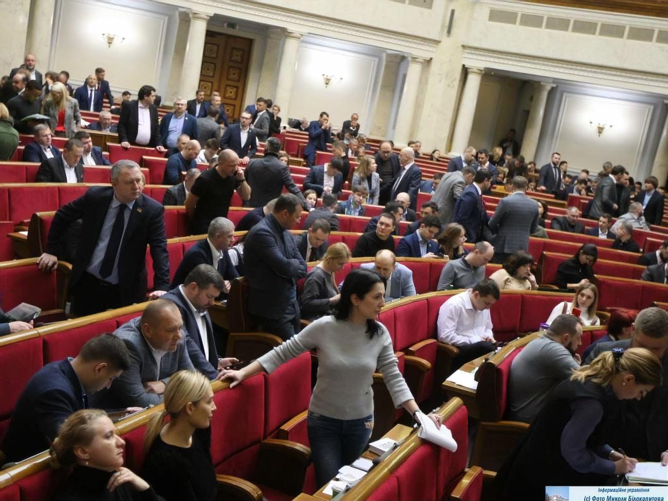 Законопроект в том числе предполагает устранение устаревшей терминологии в законе о нотариате