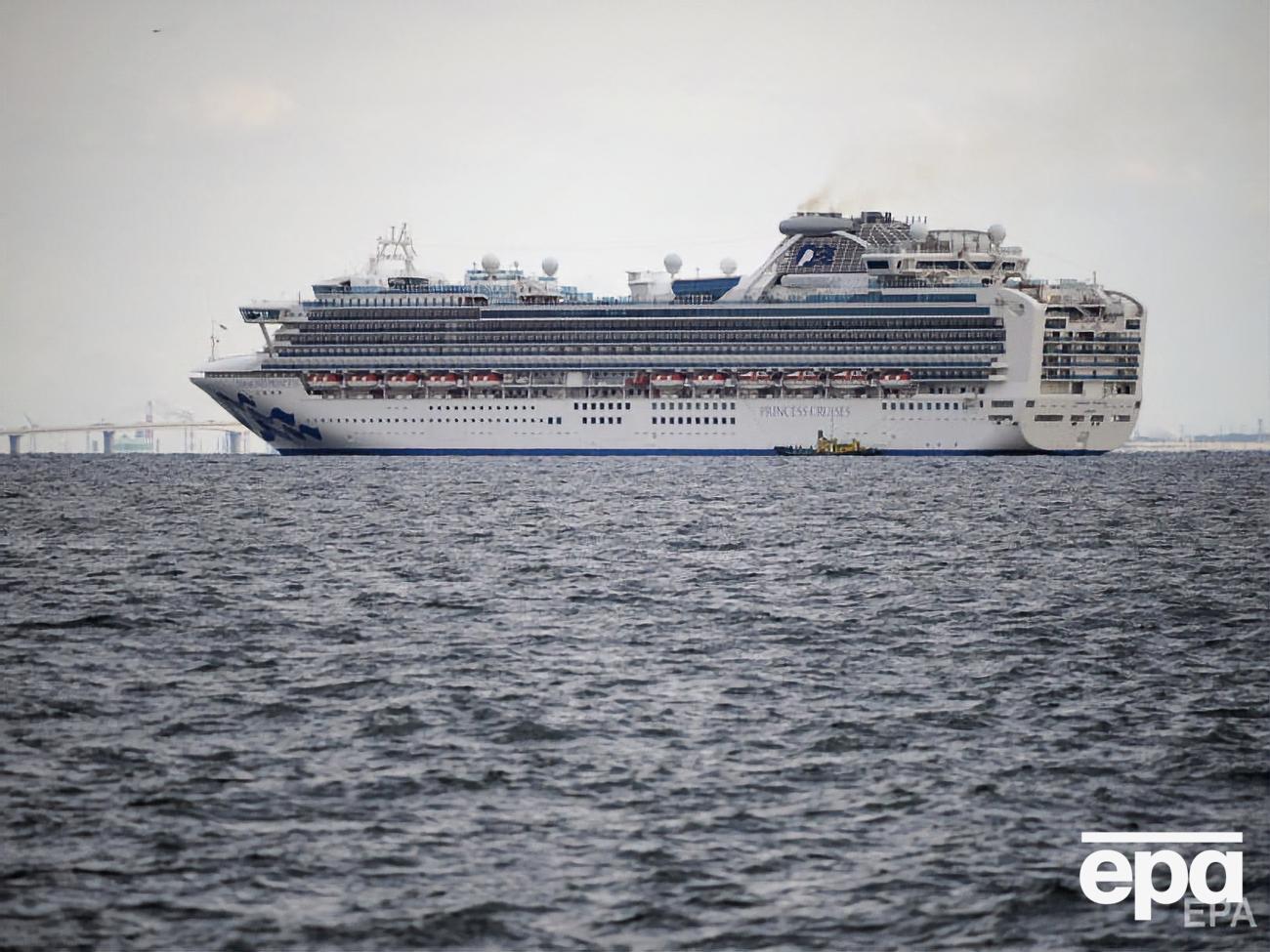 На лайнере выявили инфицированных вирусом 2019-nCoV