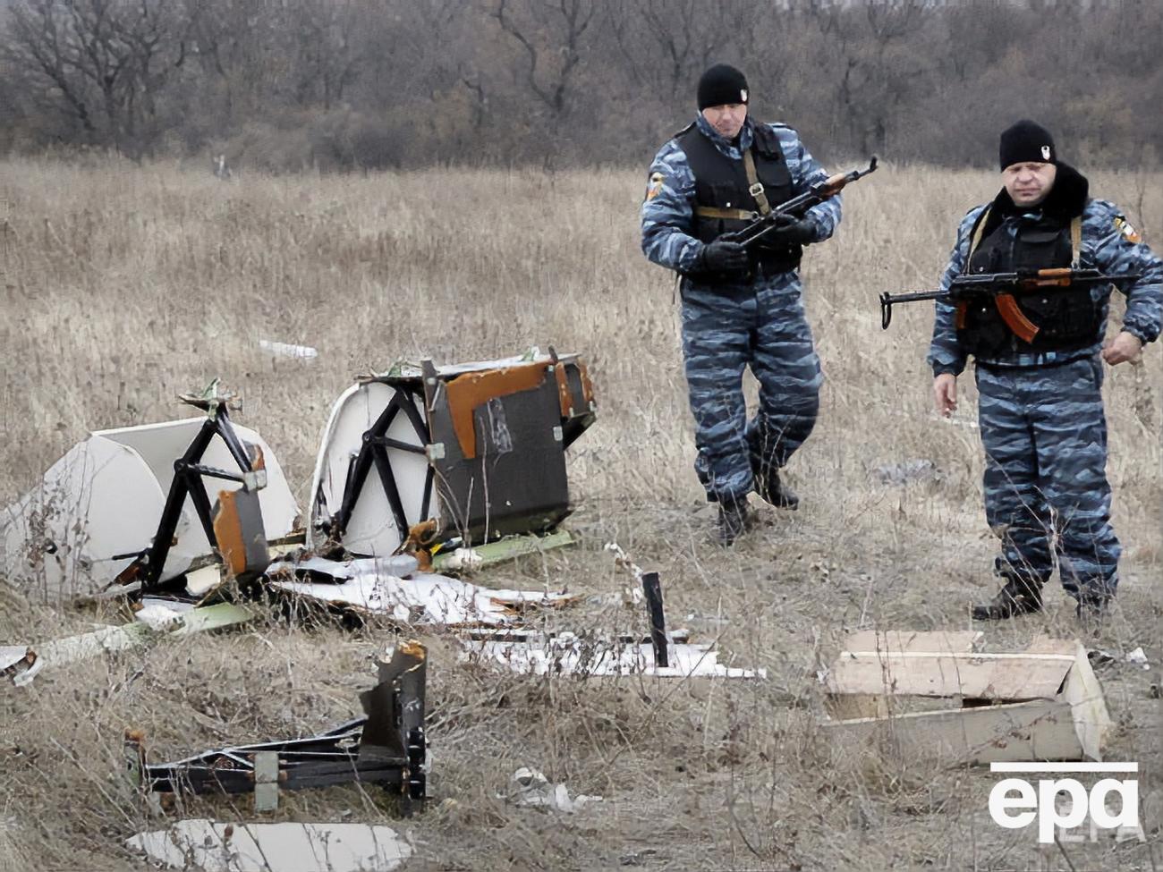 Boeing 777, летевший из Амстердама в Куала-Лумпур, потерпел крушение 17 июля 2014 года вблизи Тореза Донецкой области