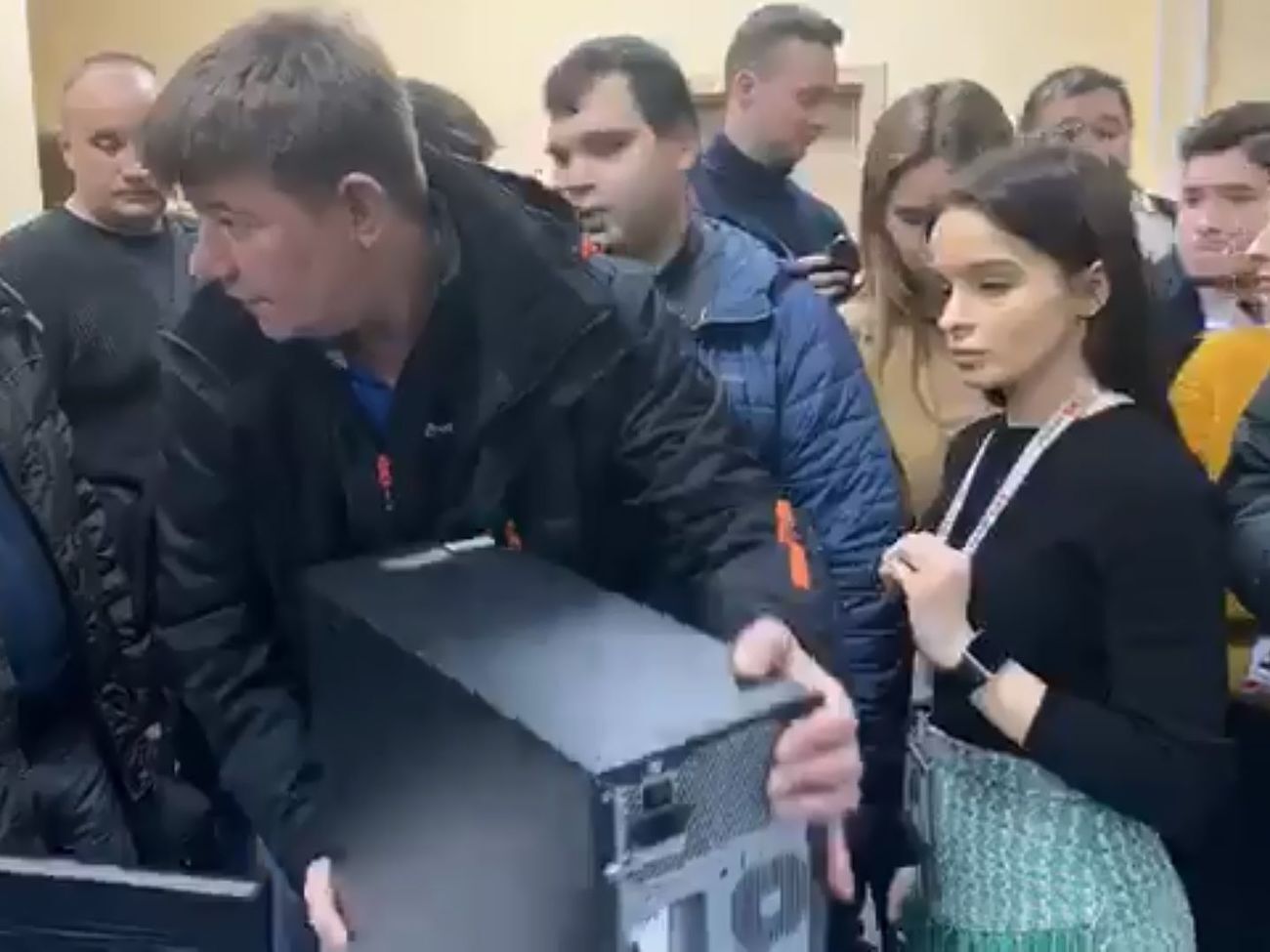 СБУ проводить обшук у будівлі телеканала "1+1" у справі про прослуховування Гончарука