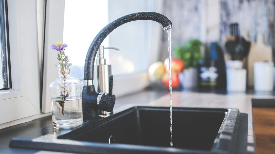 Горячую воду в Крыму будут включать только на выходных
