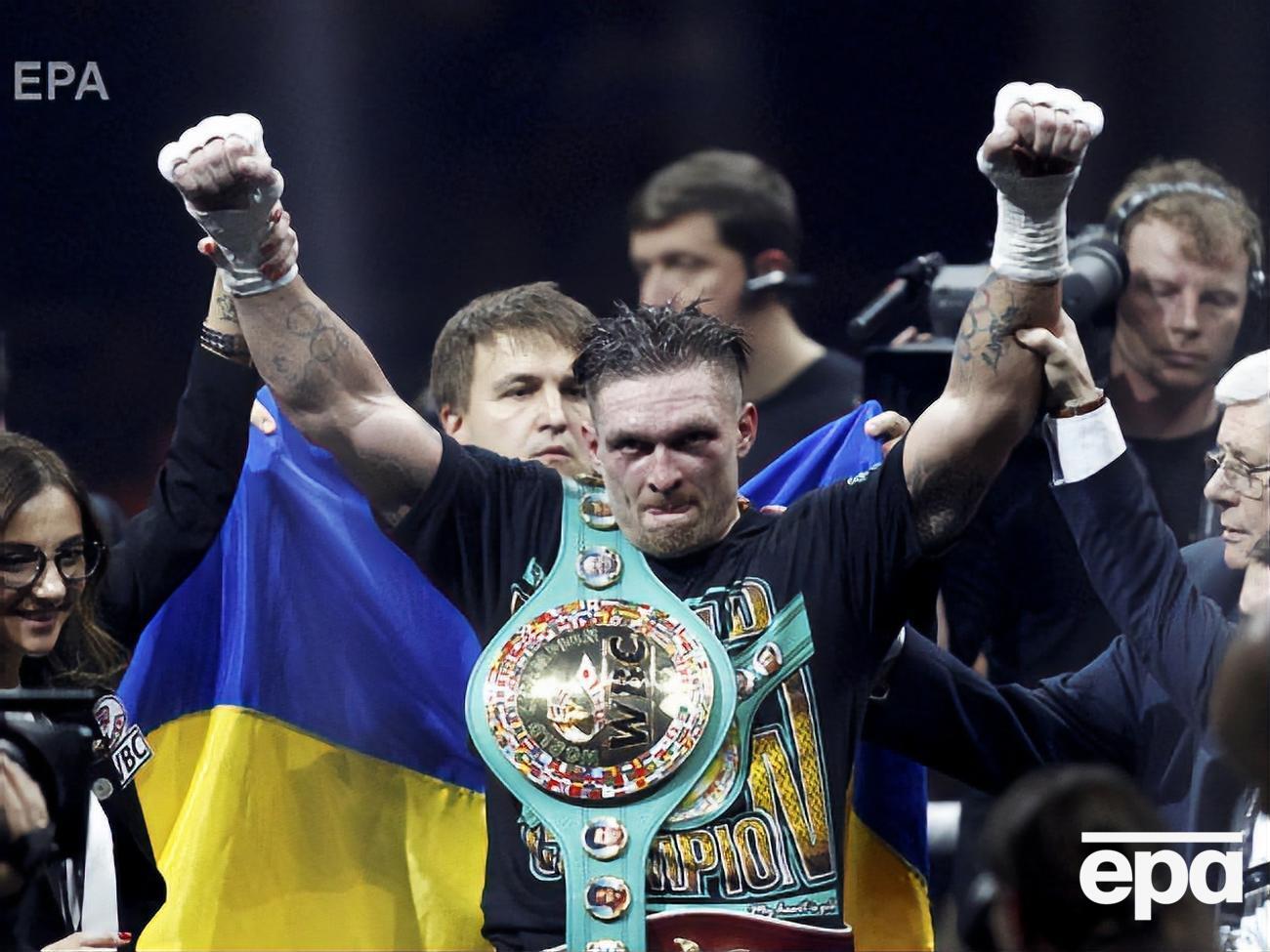 Усик був володарем чемпіонських поясів за версіями WBA (Super), WBC, WBO, IBF і The Ring