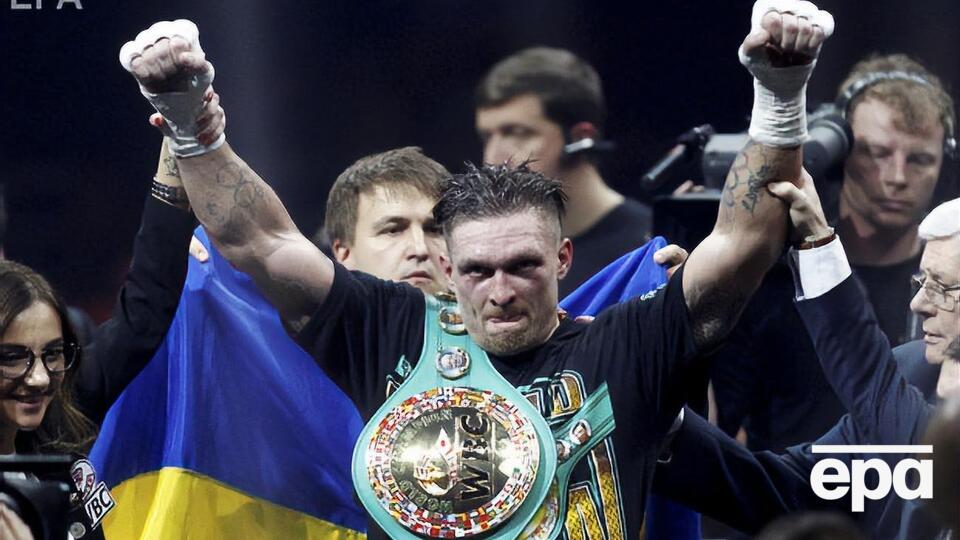 Усик був володарем чемпіонських поясів за версіями WBA (Super), WBC, WBO, IBF і The Ring