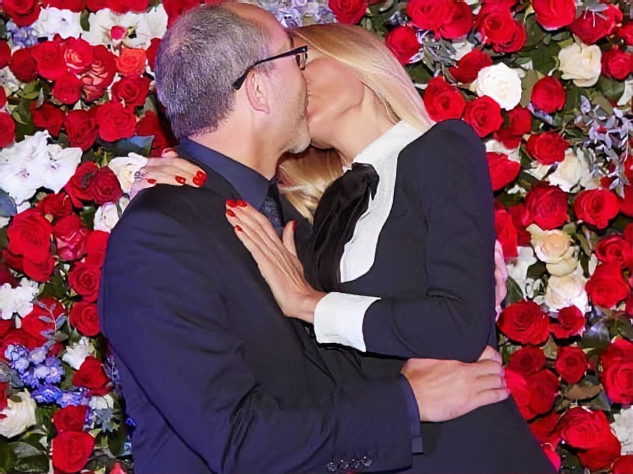 Кернес: Цілуватися треба так, щоб оточенню було приємно