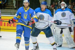 Збірна України посідає третє місце у своїй групі