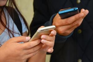 Приложение "Дія" бесплатное для всех украинцев