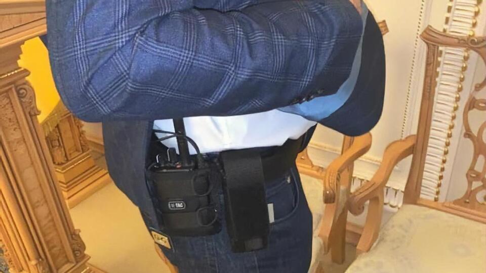 В УДО запевняють, що їхні працівники не носять зброї в залі засідань Ради