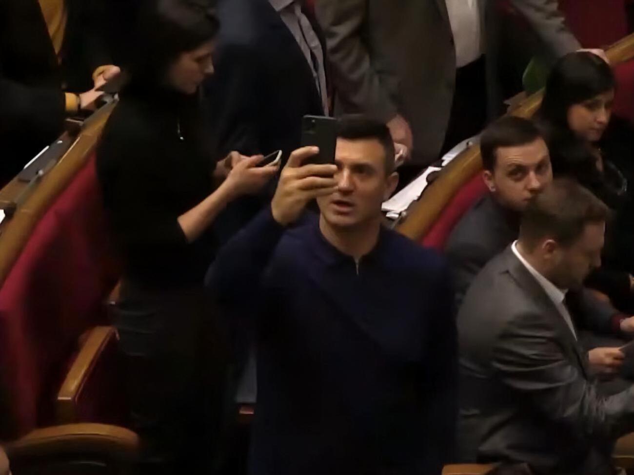 Депутат Тищенко знімав сторіз в Instagram під час засідання Ради