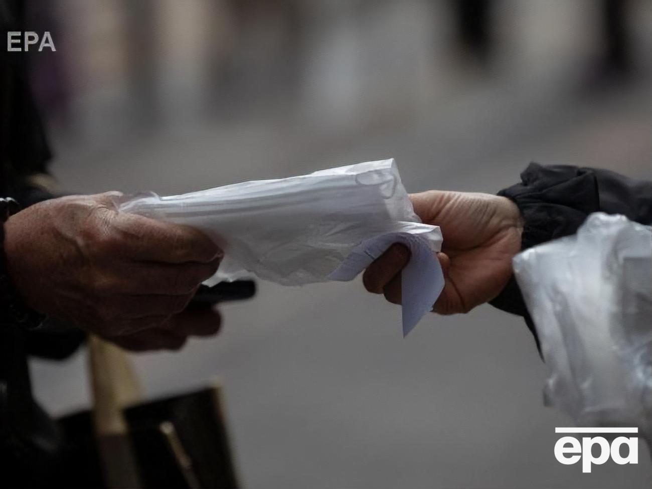 Уперше новий тип коронавірусу було підтверджено 31 грудня 2019 року в Китаї