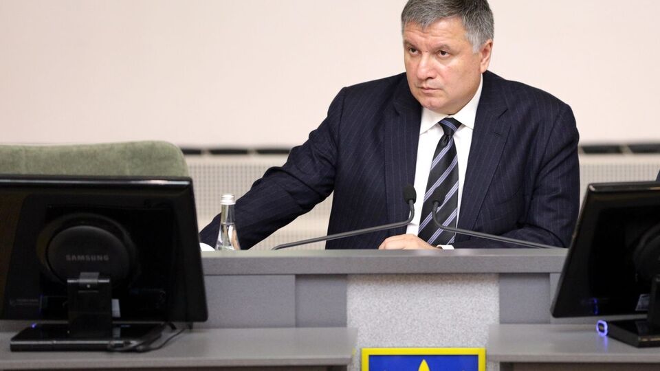 Аваков (на фото) назвал Сытника "идиотом"