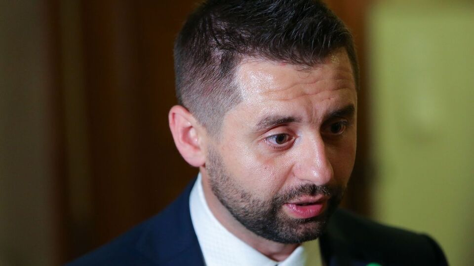 Арахамія заявив, що землю правоохоронці та чиновники отримують "на шару"