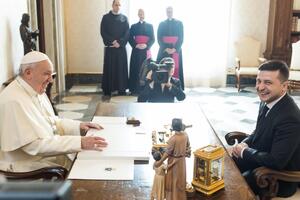 Зеленский встретился с папой римским