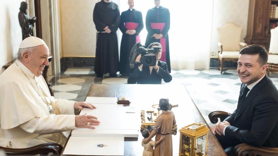 Зеленский встретился с папой римским