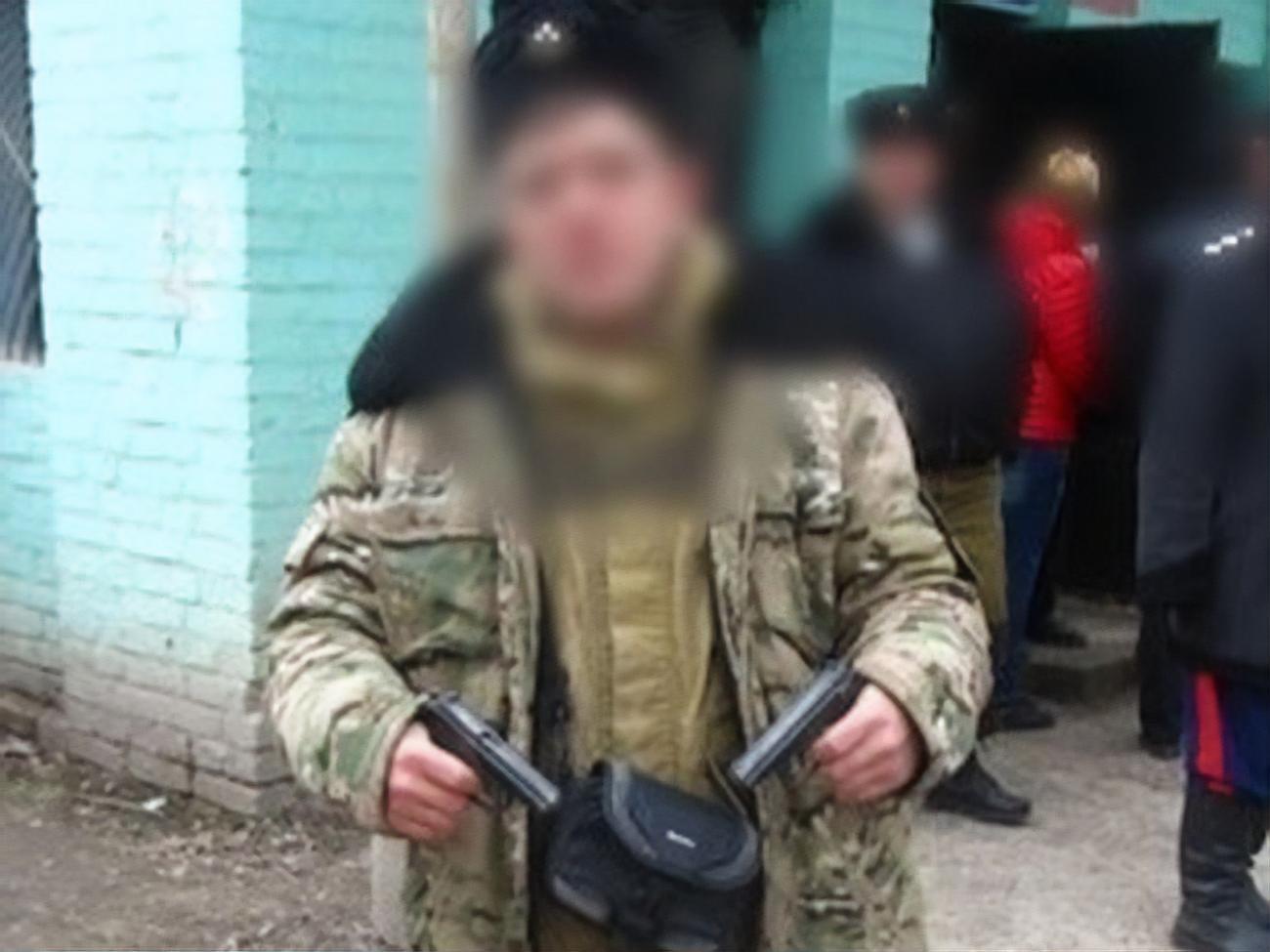 Чоловіки отримували від кримських окупантів медалі