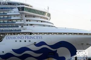 На борту Diamond Princess находится 3,7 тыс. человек из 56 стран мира