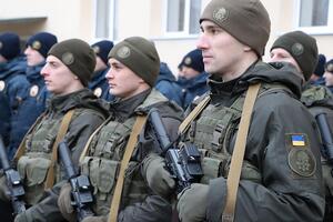 Для охорони громадського порядку в Мукачево прибули військовослужбовці полку оперативного призначення імені Івана Богуна