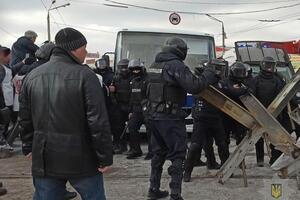 28 лютого харківські правоохоронці оголосили про підозру 56 учасникам сутичок